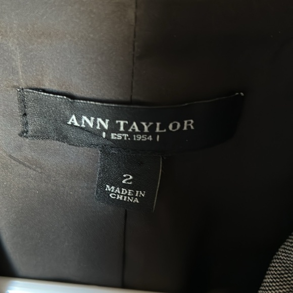 Ann Taylor Blazer in great condition - Picture 6 of 6